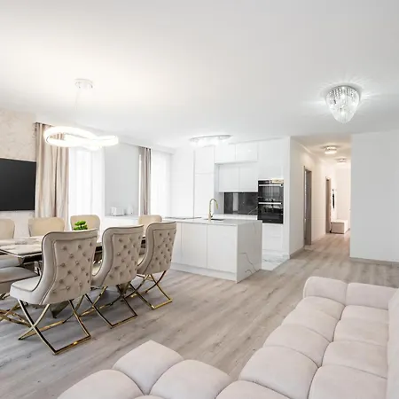 Corvin 5 Stars Luxury With Free Parking