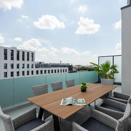 Corvin 5 Stars Luxury With Free Parking Apartment