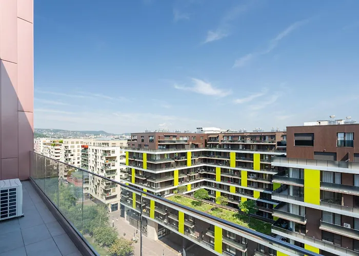 Corvin 5 Stars Luxury With Free Parking Apartman *