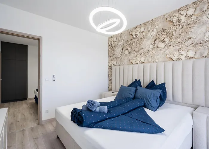 Corvin 5 Stars Luxury With Free Parking *