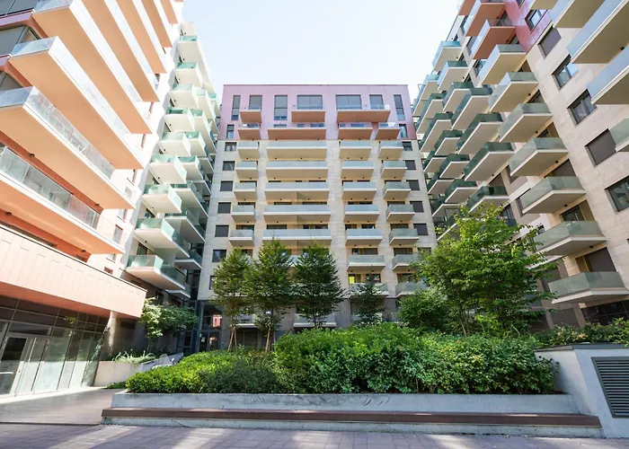 Corvin 5 Stars Luxury With Free Parking *