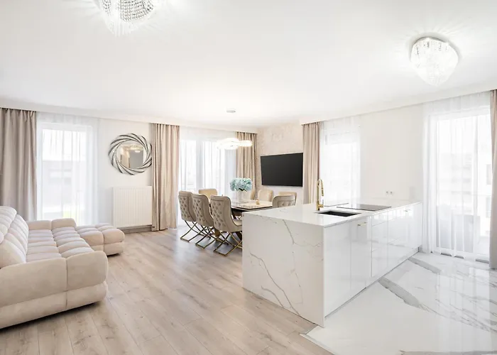 Corvin 5 Stars Luxury With Free Parking Apartman