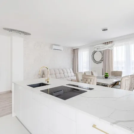 Apartmán Corvin 5 Stars Luxury With Free Parking *