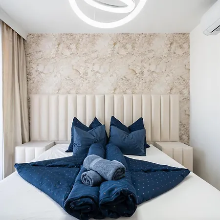 Corvin 5 Stars Luxury With Free Parking Apartmán
