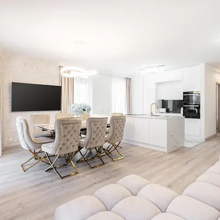 Corvin 5 Stars Luxury With Free Parking * Budapešť